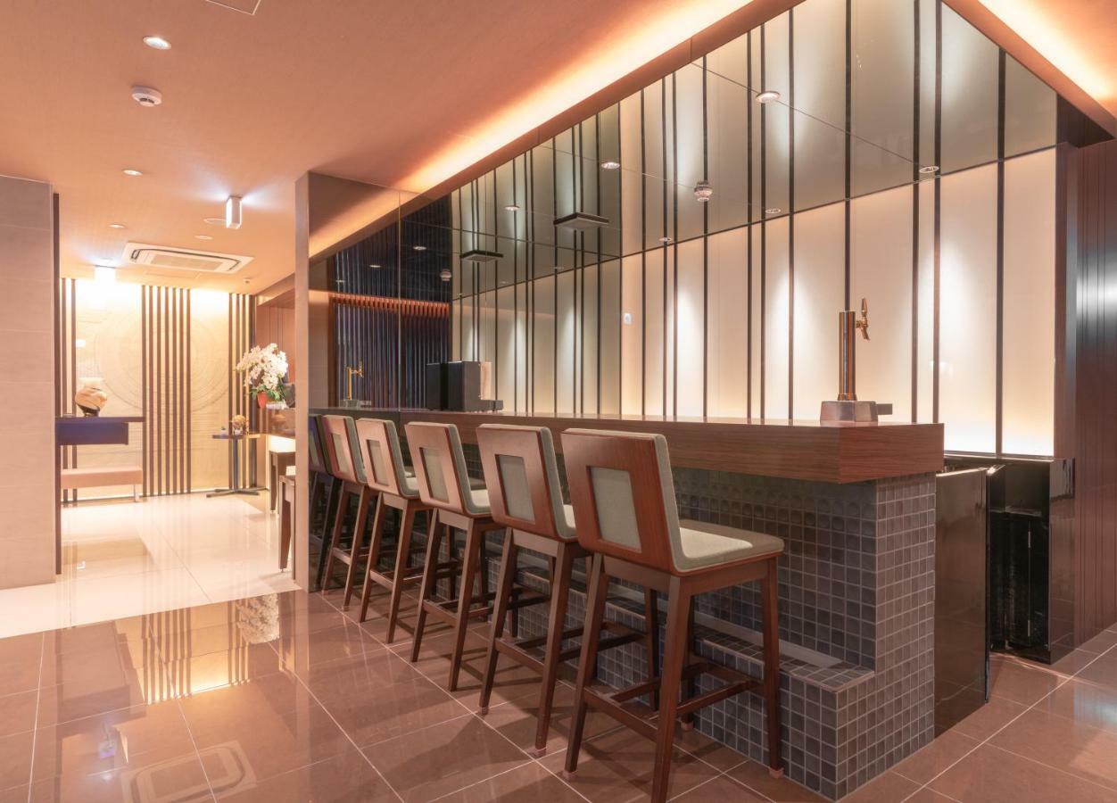 Floral Hotel - Nihonbashi Ōsaka Exterior foto